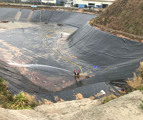 叶县废水池清理
